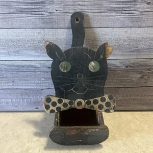 Soporte de fósforo de gato de arte popular vintage de los años 30 montaje en pared de madera - Imagen 1 de 8