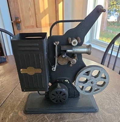 Moviegraph vintage Keystone modelo nº. Projetor de filme E-743 16mm não testado - Imagem 1 de 4