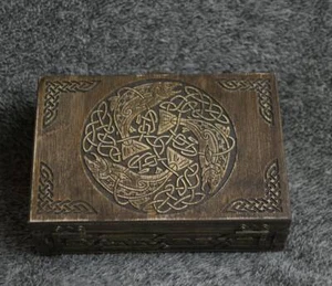 Triquetra de pescado - Salmón del conocimiento - caja/ataúd de joyería de madera delgada temática - Imagen 1 de 7