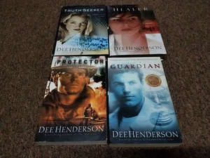 Lot of 4 crime thriller trade size books by DEE HENDERSON  SERIES: O’MALLEY - Foto 1 di 6