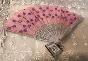 VENTILADOR PLEGABLE DE LUJO EN ROSA, CON CRISTALES ROSA OSCURO NUEVO CON ETIQUETAS - Imagen 1 de 6