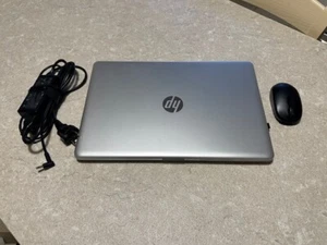 PC Portatile Usato-i7-8550U-1,8GHz-8GB RAM-SSD 512 GB-Lettore DVD  - Foto 1 di 7