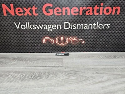 Amplificador amplificador antena trasera pasajero derecho Volkswagen Jetta 2011-2018 Foto 1 de 4