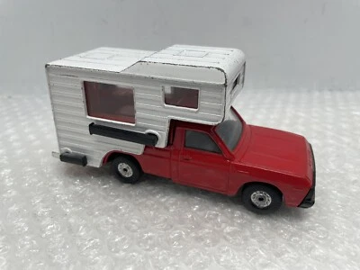 VTG CORGI MAZDA B1600 PICKUP CAMPER RED TRUCK 1/36 (CHIPPED & CRACKED WINDOW) - Image 1 of 4