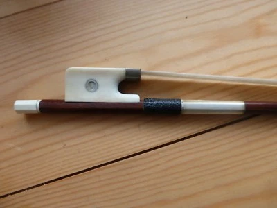CELLO BOW, 4/4, SUPERIOR BRAZILWOOD, WHITE FROG, HAND MADE, GREAT BALANCE. - Image 1 of 4