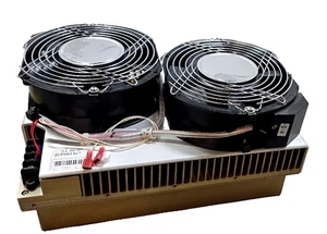 Nueva fuente de alimentación láser coherente D600A 48,5-50 V CC 25A 600 vatios 100 MHz 7221000002 - Imagen 1 de 8
