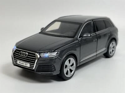 Audi Q7 Grigio LHD 1:32 Scala Tayumo 32140028 - Immagine 1 di 4