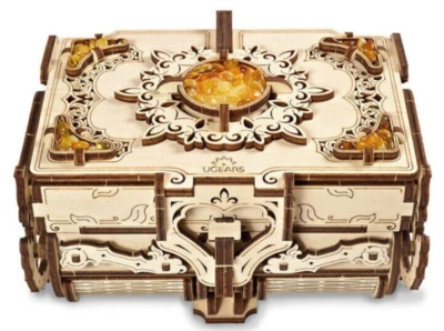 MODEL AMBER BOX (NEW IN FACTORY SHRINK WRAP)- FROM UKRAINE 2019-AGE 14+-EDUCATIO - Image 1 of 4