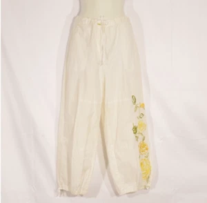 Susan Bristol white embroidery crop pants yellow flowers size 6 - Picture 1 of 12