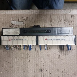 Fuji Electric Au-cw 51b1-02 Terminal Block - Picture 1 of 1
