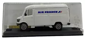 VEREM 1/43 174 MERCEDES 407/4 AIR FRANCE WHITE VAN CASED DIECAST MODEL - Picture 1 of 4