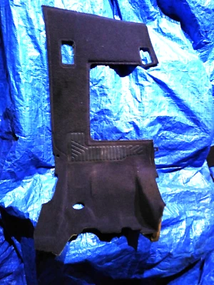 Alfombra de piso delantero derecho para conductor Mercedes Benz w168 16880040 Clase A A140 A190 Foto 1 de 4