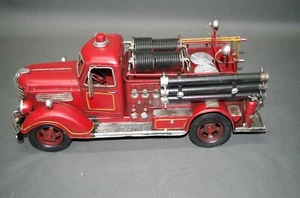 Antiguo Coche De Bomberos Modelo De Metal 40 Cm - Imagen 1 de 5