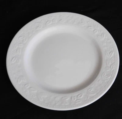 Libbey LIE19 SALAD PLATE (1 of 7 available) White Embossed Holly No Trim 8-1/8" - Image 1 of 3
