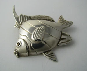 STERLING SILVER FISH BROOCH STERLING SILVER PIN Exotic Fish USA ca1970s Excel - Picture 1 of 9