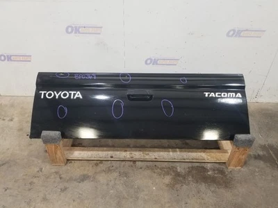99 1999 TOYOTA TACOMA TAIL GATE BLACK SEE IMAGES - Image 1 of 4