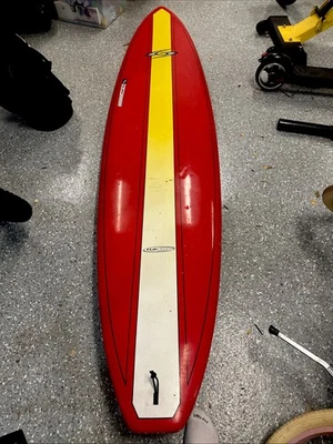 Tabla de surf Surftech modelo Tuflite 8’0 pintura astillada en nariz y pequeños arañazos’s. Foto 1 de 4