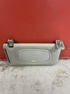 05 - 08 Pontiac G6 Chevy Malibu Passenger Sun Visor OEM Grey Sunvisor - Image 1 of 4