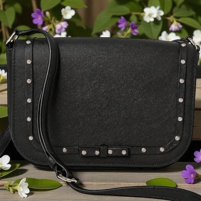 Bolso Bandolera Kate Spade Negro Saffiano Tachonado Sillín Arco Detalle Foto 1 de 4
