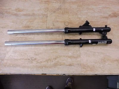 1983 Yamaha Midnight Virago XV920 XV 920 Y649' conjunto de amortecedor de suspensão garfos dianteiros - Imagem 1 de 4