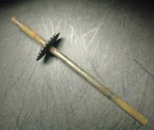 Soplador de nieve OEM Bolens 824 Troy Bilt eje de 7/8" de diámetro y piñón de 30 t Asm OBSOLETO - Imagen 1 de 6