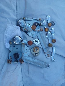 1968-72 CUTLASS 2dr Sedan OR Post Coupe Rear Window LH RH Regulator + Cranks - Picture 1 of 10