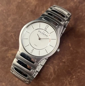 Skagen 418LTXW Denmark Titan Herren Ultra Slim Quarz Uhr. Läuft. - Bild 1 von 9