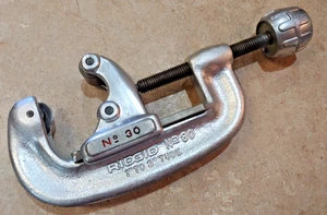 ** RIDGID No 30 SCREW FEED TUBING PIPE CUTTER. 1" to 3" (25-79mm) HAND TOOL ** - Picture 1 of 12