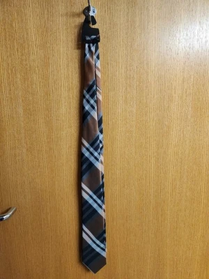 Gravata masculina Kenneth Cole Reaction xadrez padrão seda marrom e preto - Imagem 1 de 4