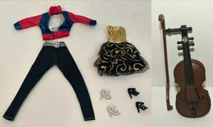 8 Piezas BARBIE VIOLÍN RECITAL Concierto TRAJES Vestido Jeans Chaqueta Top Zapatos NUEVOS - Imagen 1 de 5