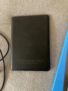 Kindle Amazon schwarz mit Verpackung und Ladekabel - Bild 1 von 3