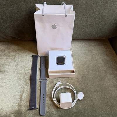 Apple Watch Series 6 titânio 44mm (GPS + celular) preto espacial (excelente) - Imagem 1 de 3