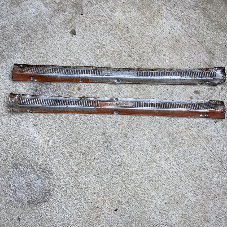 Placas de alféizar Datsun 240Z 1972  Foto 1 de 4