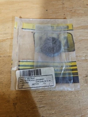 OER 1968-69 Chevrolet Camaro Rally Sport RS EPDM Molded Rubber Firewall Grommet - Imagem 1 de 4