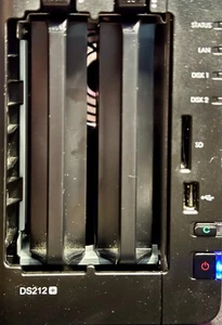 Synology DiskStation Model DS212+ 2-Bay SAS AC Adapter w/2 4TB 3.5" HDD 🚚 - Picture 1 of 6