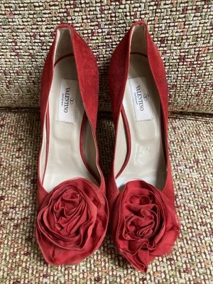 Zapatos de salón Valentino Garavani rojos de gamuza rosa punta abierta talla 37,5 nunca usados Foto 1 de 4