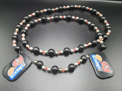 Vintage Super Bowl Champion Buccaneers Eckerd Drugs Beaded Necklace Red Black Cover