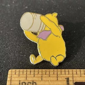 Pin Winnie The Pooh con cabeza en olla de miel esmalte Tac 1990 Michel & Co A-26 - Imagen 1 de 2