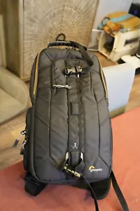 LowePro Slingshot Edge 250AW Backpack Camera Sling Bag - Picture 1 of 6