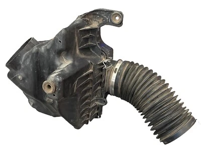 OEM 2011-16 Chrysler Town & Country/ 2011-20 Dodge Grand Caravan Air Cleaner Foto 1 de 3