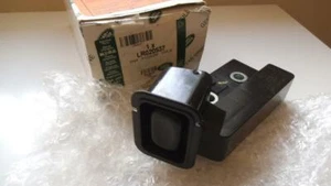 FREELANDER 2 EVOQUE DISCOVERY REAR SEAT LATCH RIGHT HAND NEW GENUINE LR020537 - Picture 1 of 1