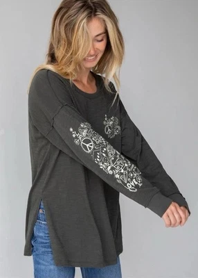 Camiseta Doodle Gráfica Tamanho Grande Natural Life Manga Longa Cinza Carvão Nova com etiquetas - Imagem 1 de 4