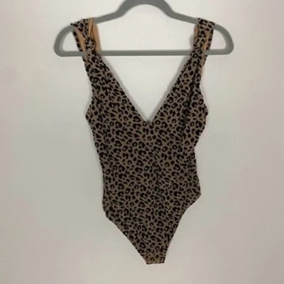 Body Majorelle Revolve Kiana en Terciopelo Estampado Animal Leopardo Negro Tostado Mediano Foto 1 de 4