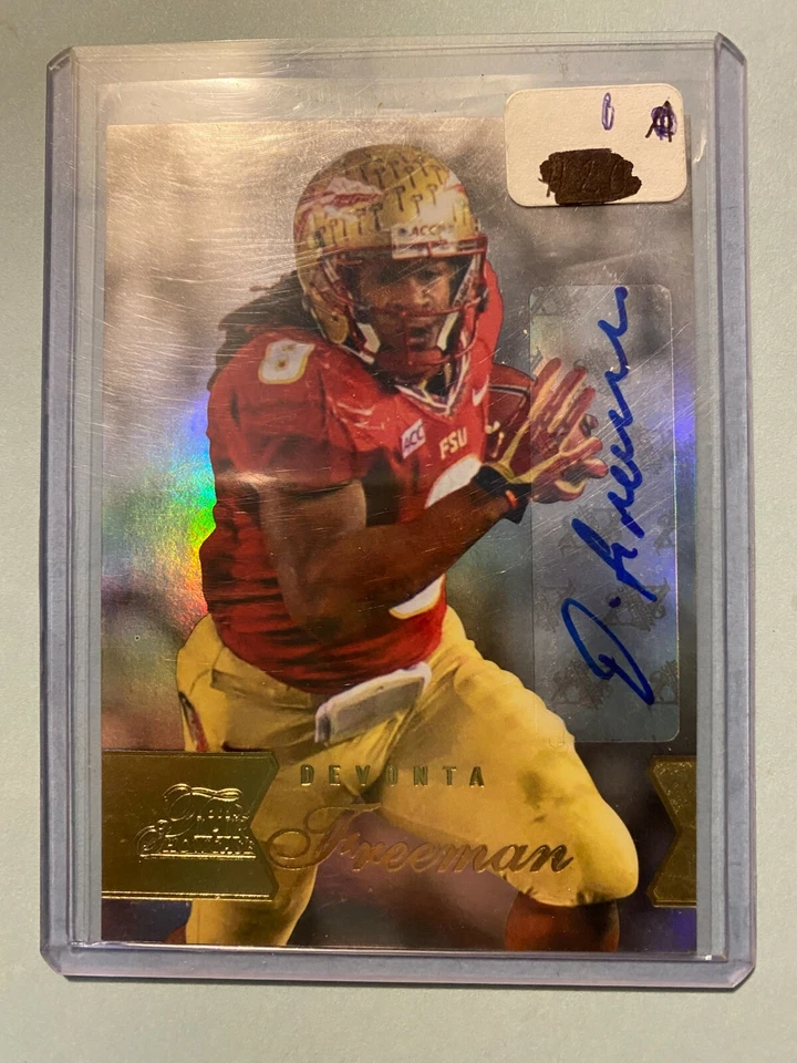 A21,560 - 2014 Flair Showcase Autographs #140 Devonta Freeman  - Image 1 of 1