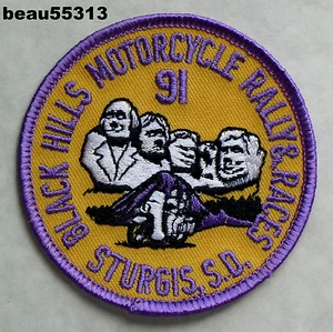 ⭐STURGIS JACKPINE GITANO CLÁSICO FUNDADORES 1991 HARLEY RALLY CHALECO CHAQUETA PARCHE - Imagen 1 de 1