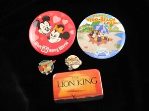 Vintage Disney Menge 5 Pinback Buttons WDW Fantasyland Vero Beach DVC König der Löwen - Bild 1 von 4