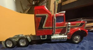 Semirremolque de colección JRL Inc rojo fundido a presión YouKenworth W900 hecho en Hong Kong - Imagen 1 de 9