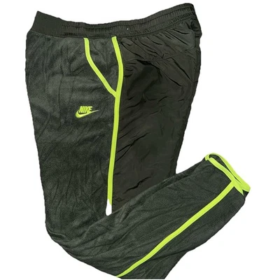 Pantalones deportivos Nike para hombre de vellón verde pantano crepúsculo talla mediana CU4371-380 Foto 1 de 4