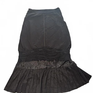 Leaf Black Pleated Skirt Size 10 Y2K Goth Vintage Style - Picture 1 of 7