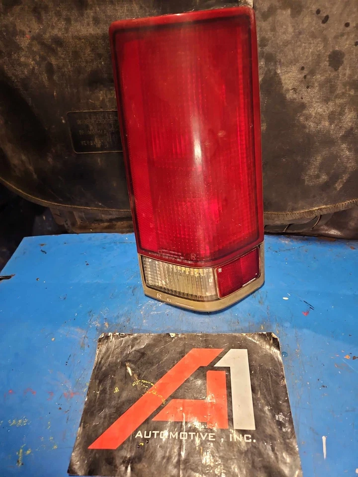 Furgoneta derecha GMC SAVANA 2500 96-99 Foto 1 de 4